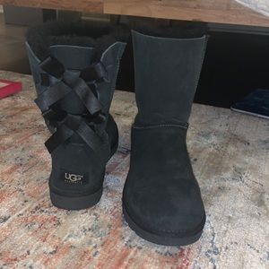 Black ugg boots